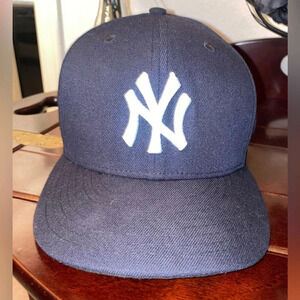 NEW ERA 59FIFTY New York Yankees MLB Fitted Cap 7 1/4 Navy Blue white embroidery